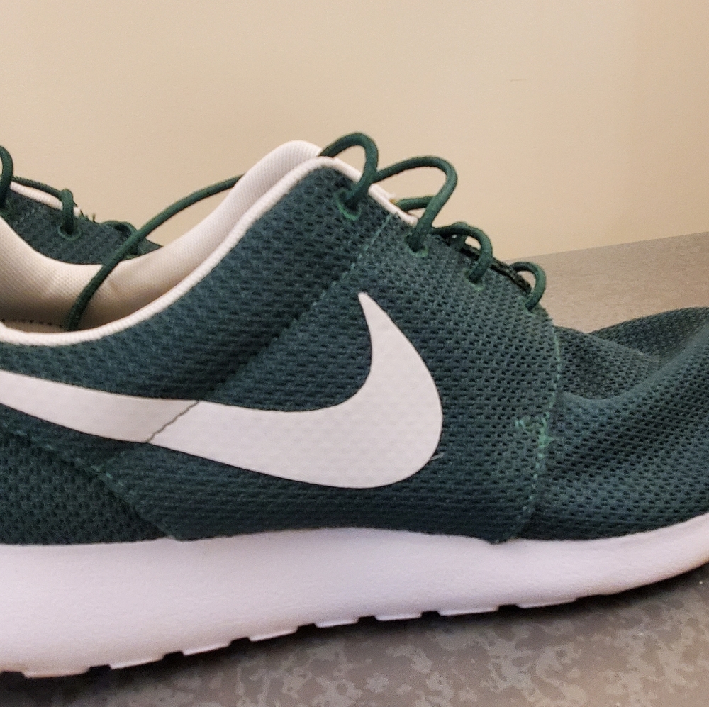 Nike Roshe Run sneakers